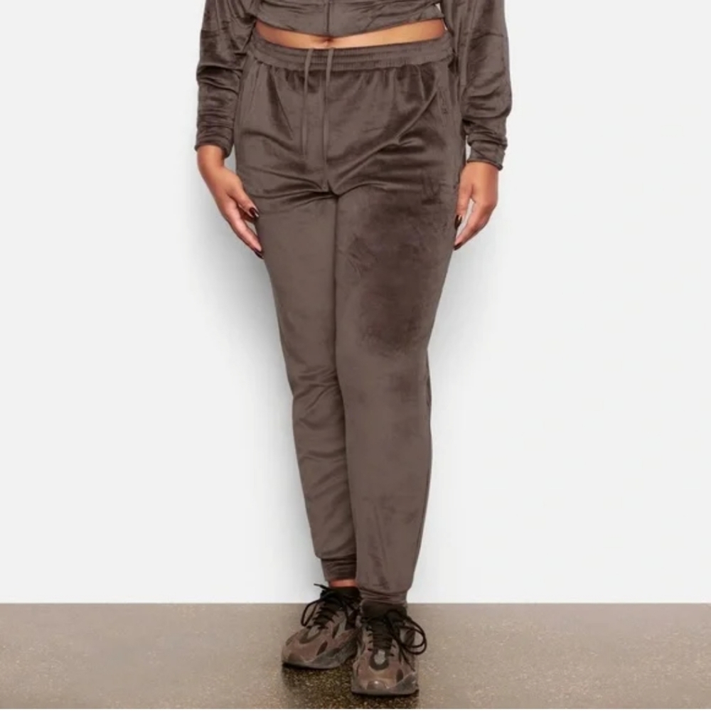 SKIMS Velvet Brown Jogger Sweatpants Size Small